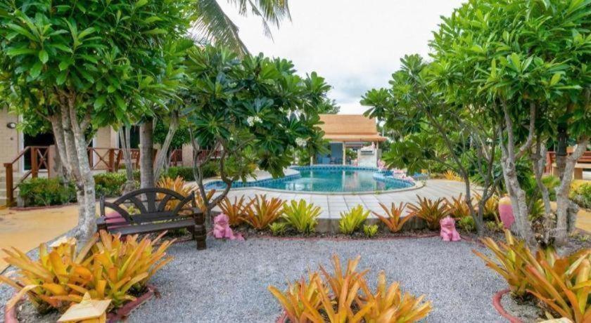 Capital O961 Baan Dow Chompoo Hua Hin